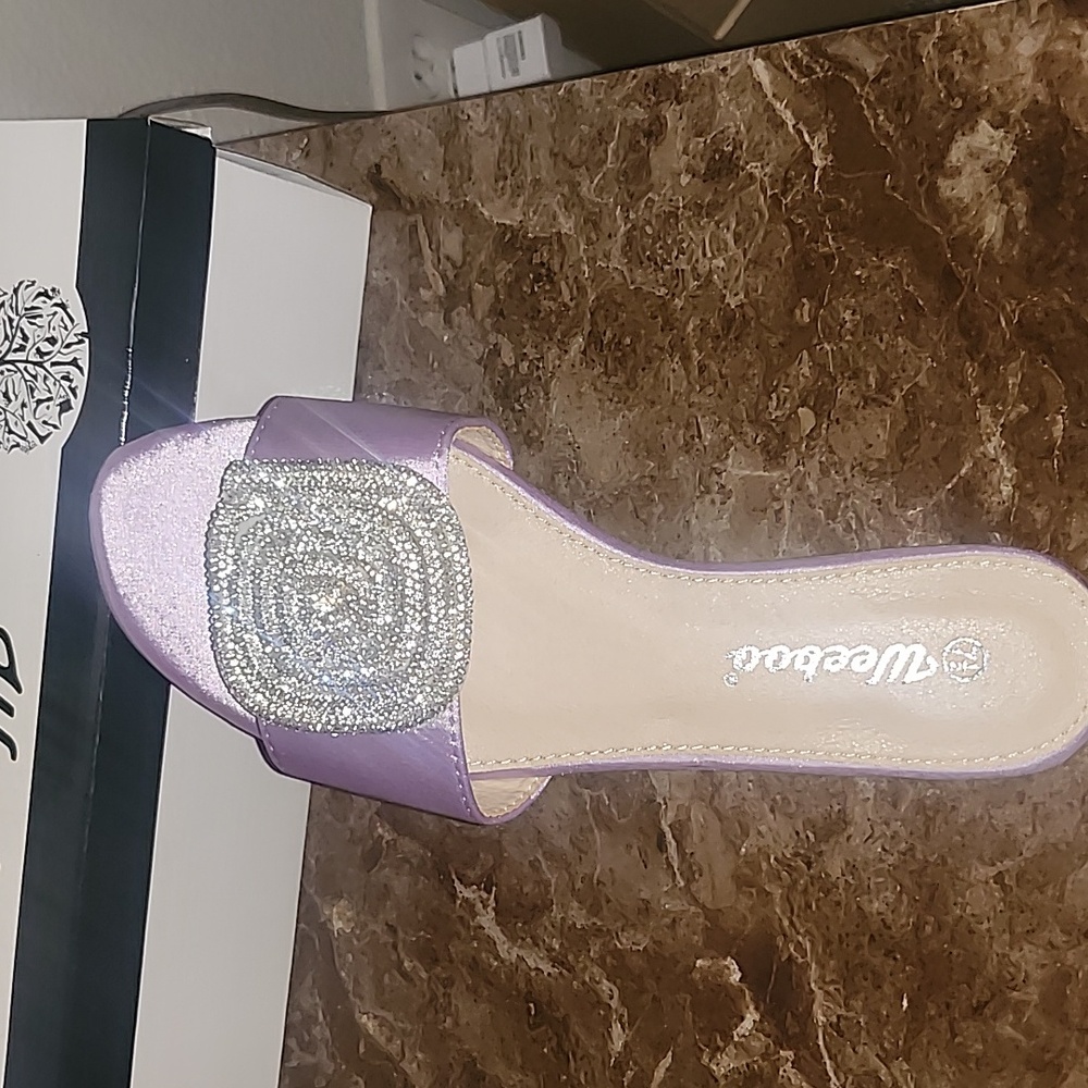 Sandals - Picture 2 of 4